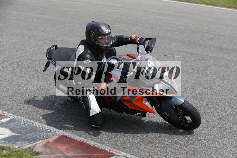 /Archiv-2024/29 12.06.2024 MOTO.CH Track Day ADR/Gruppe blau/46